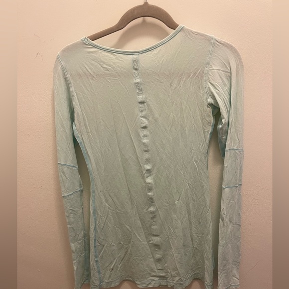 Lululemon Devotion Long Sleeve Tee
Aquamarine mint blue - Picture 6 of 7